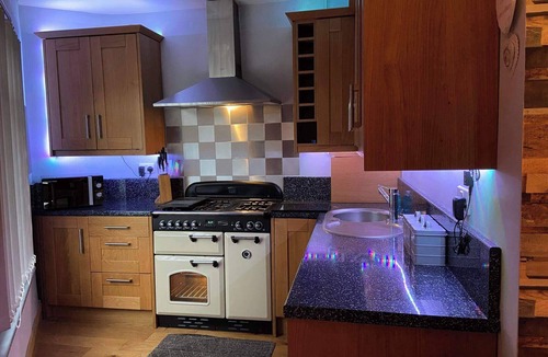 Skegby Apartment | 1 apartment sleeps 2