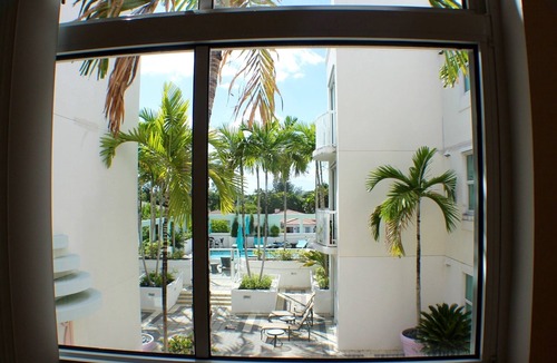 Surfside Condo | 1 Bd across from beach walk to BalHarbor Shops,restaurants,supermarket & shops