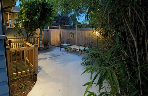 North Beach/Blue Ridge Apartment | ✔️1 bed/bath unit with washer/dryer, & private entrance in a quiet neighborhood.