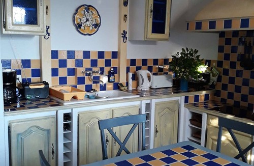 Serignan Apartment | 1-Bed + Bunk Terrace & Parking, 4 pers