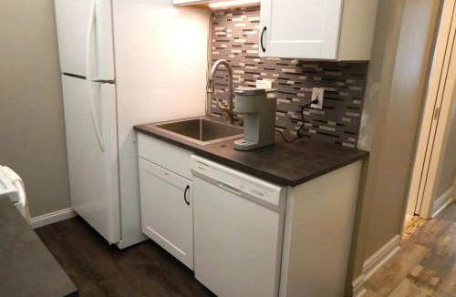 East Allegheny Apartment | 1 Bed, idyllic, stadiums, free parking, & Pets OK
