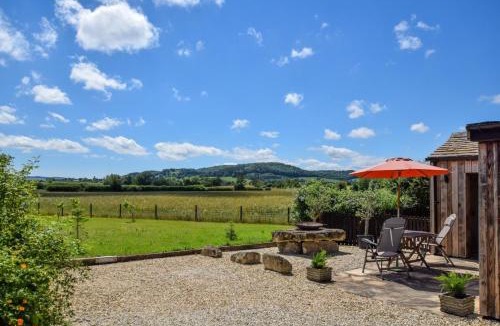 Evesham Cabin | 1 Bed in Ashton-under-Hill oc-o30070