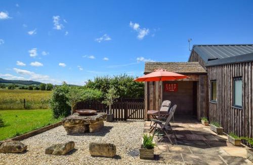 Evesham Cabin | 1 Bed in Ashton-under-Hill oc-o30070