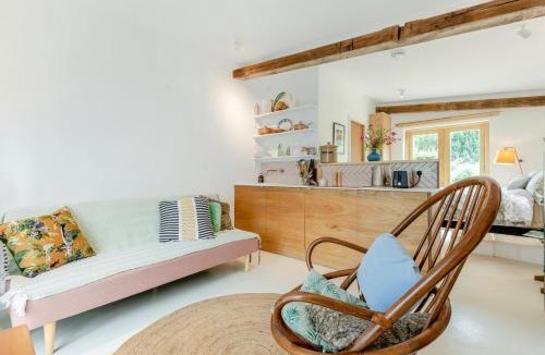 Faversham House | 1 Bed in Luddenham oc-s32602