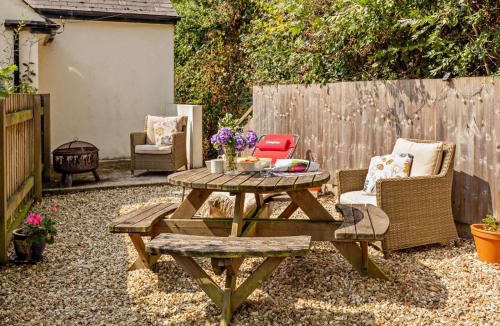 Torrington House | 1 Bed in Torrington oc-annas