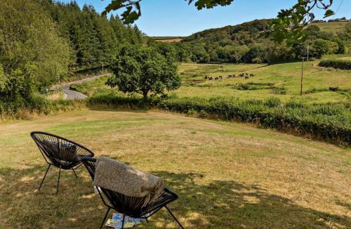 Torrington House | 1 Bed in Torrington oc-annas