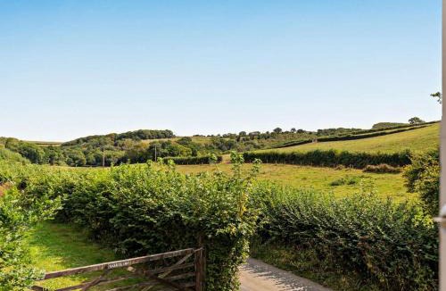 Torrington House | 1 Bed in Torrington oc-annas