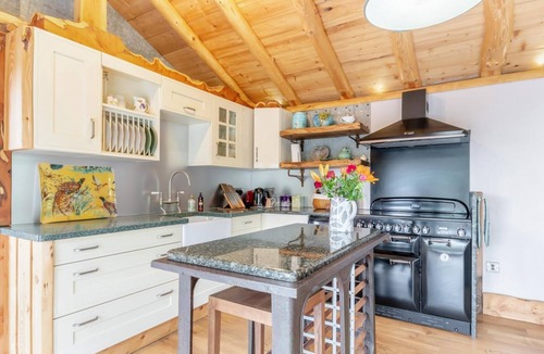 Upper Sapey Ski Chalet | 1 Bed in Whitbourne (oc-s32935)