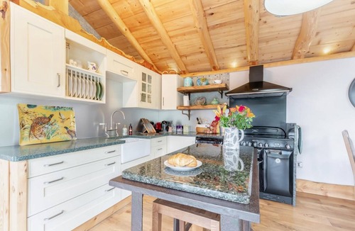 Upper Sapey Ski Chalet | 1 Bed in Whitbourne (oc-s32935)