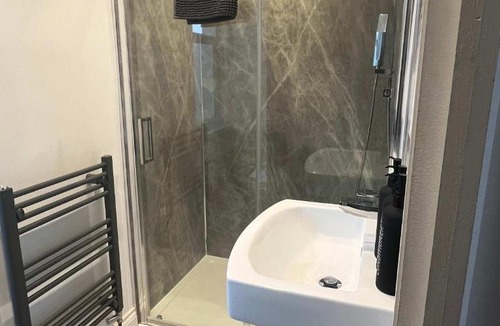 Weston-super-Mare Apartment | 1 Bed Room Flat Close to seafront