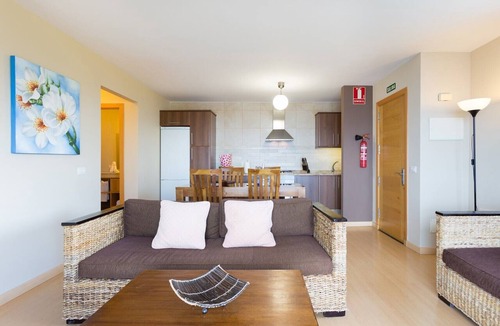 La Matanza de Acentejo Apartment | 1 Bedroom, OCEAN AND TEIDE VIEW, HEATED POOL, Heating, balcony, free Wifi (3)