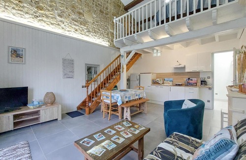 La Gripperie-Saint-Symphorien House | 1 bedroom cozy home in La-Gripperie-Saint-Sym