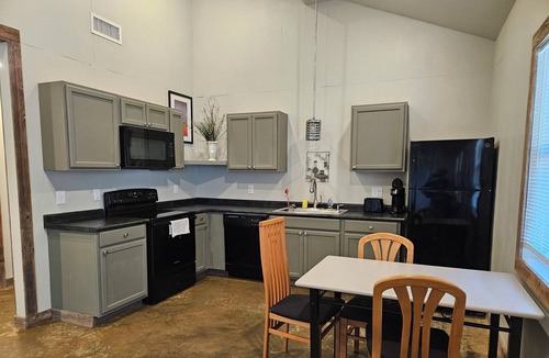 Tyler Cabin | 1 bedroom, 1 bath in quiet country setting