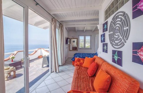 Sant'Angelo House | 1 bedroom accommodation in Sant'Angelo