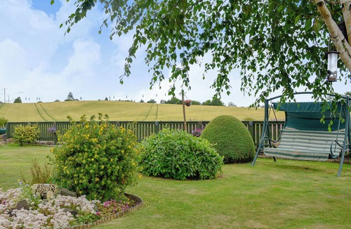 Alyth Cottage | 1 bedroom accommodation in Alyth, near Blairgowrie
