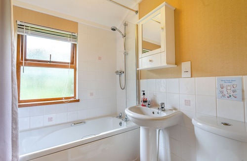 Blairgowrie Ski Chalet | 1 bedroom accommodation in Alyth, Perthshire