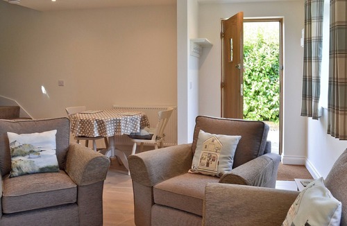 Felpham Cottage | 1 bedroom accommodation in Felpham, near Bognor Regis