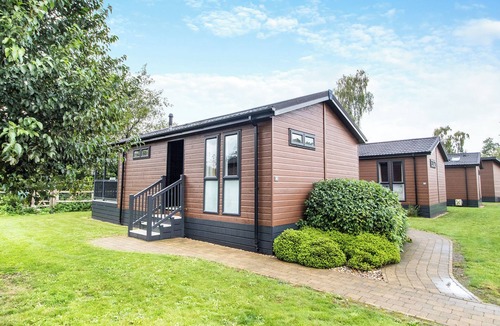 Pentney Ski Chalet | 1 bedroom accommodation in Pentney, King&rsquo;s Lynn
