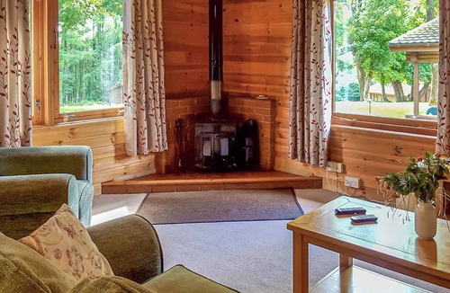Pentrefelin Ski Chalet | 1 bedroom accommodation in Llandeilo, Nr Carmarthen
