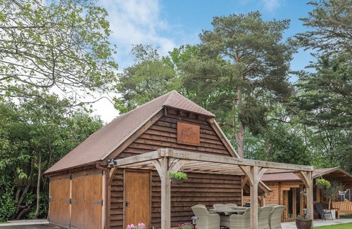 Dibden Purlieu Cottage | 1 bedroom accommodation in Hythe, near Southampton