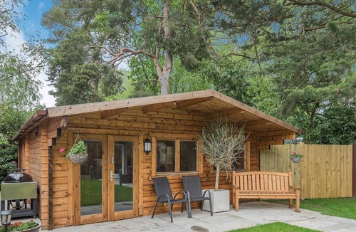 Dibden Purlieu Cottage | 1 bedroom accommodation in Hythe, near Southampton