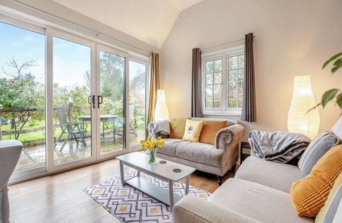 Upper Dicker Cottage | 1 bedroom accommodation in Heathfield
