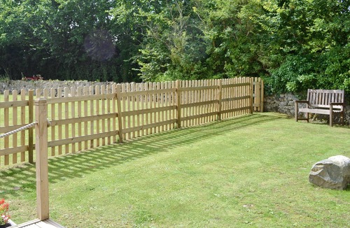Llandwrog Cottage | 1 bedroom accommodation in Llandwrog, near Caernarfon