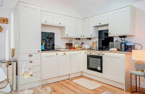 Hoylake Cottage | 1 bedroom accommodation in Meols, Wirral