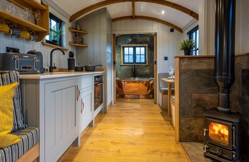 Wichenford Cottage | 1 bedroom accommodation in Ockeridge, Worcester