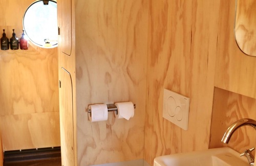 Nieuw-West Cabin | 1 bedroom accommodation in Amsterdam