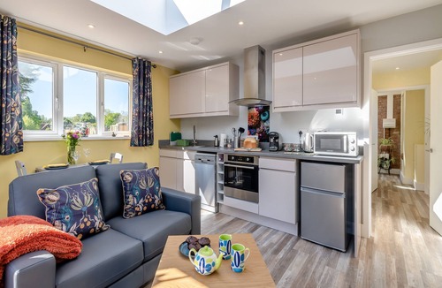 Thurlton Cottage | 1 bedroom accommodation in Thurlton