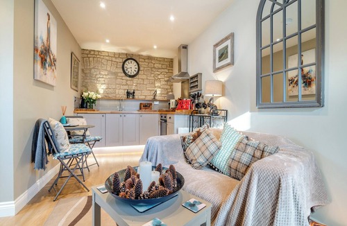 Hunstrete Cottage | 1 bedroom accommodation in Hunstrete, near Bath