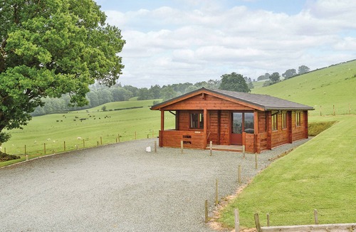 Caersws Ski Chalet | 1 bedroom accommodation in Llandinam, Powys