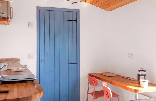 Carnmenellis Ski Chalet | 1 bedroom accommodation in Carnmenellis, Nr Falmouth