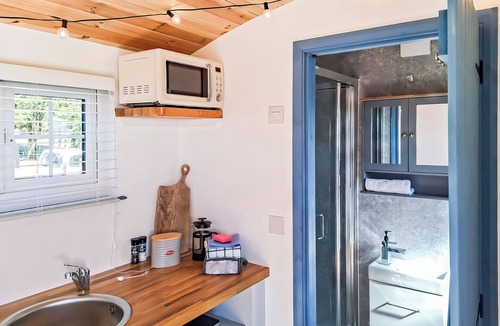 Carnmenellis Ski Chalet | 1 bedroom accommodation in Carnmenellis, Nr Falmouth