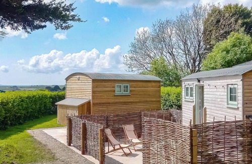 Carnmenellis Ski Chalet | 1 bedroom accommodation in Carnmenellis, Nr Falmouth