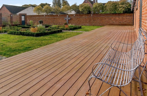 Broad Town Cottage | 1 bedroom accommodation in Thornhill, near Royal Wootton Bassett
