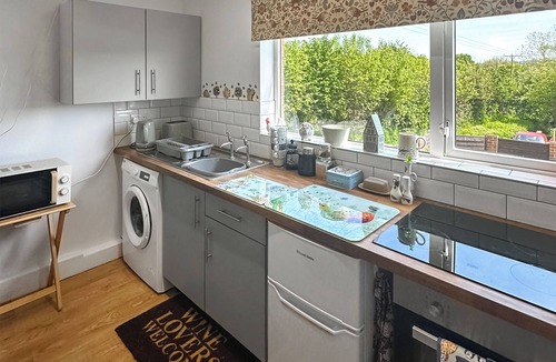 Woodbury Cottage | 1 bedroom accommodation in Woodbury Salterton, near Exmouth