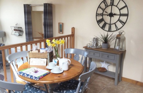 Banff Cottage | 1 bedroom accommodation in Fordyce