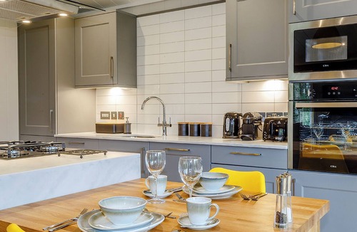 Elton Ski Chalet | 1 bedroom accommodation in Haddon
