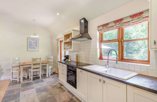 Kilcot Ski Chalet | 1 bedroom accommodation in Kilcot, Newent