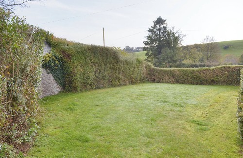 Totnes Cottage | 1 bedroom accommodation in Dartington, Totnes