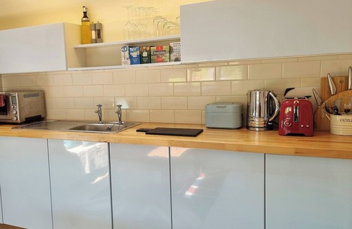 Peasedown Saint John Cottage | 1 bedroom accommodation in Carlingcott, near Bath