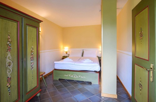 Serrada Apartment | 1 bedroom accommodation in Serrada