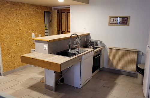 Charency-Vezin Apartment | 1 Bedroom Apartment in Charency-Vezin