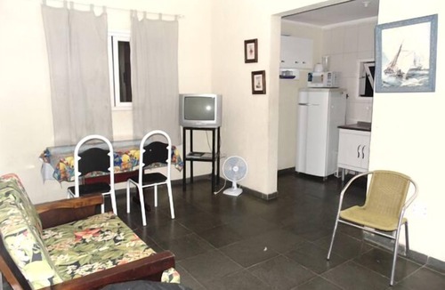 Martim de Sa Apartment | 1-bedroom apartment in Martin de Sá, Wi-Fi, air conditioning* - condo 2 blocks from the beach.