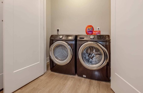 Third Ward Apartment | 1 Bedroom Apartment in Uptown - Great location