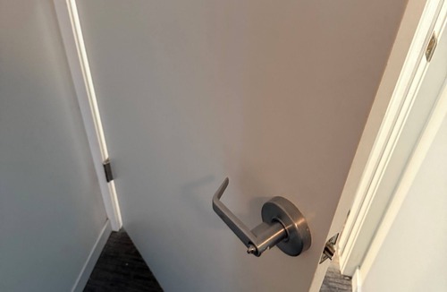Madison Apartment | 1-bedroom apartment with WiFi, fitness room, lounge, sauna in downtown Madison