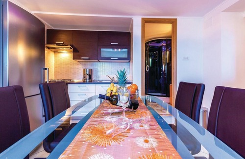 Selce Apartment | 1 bedroom beach front apartment in Selce