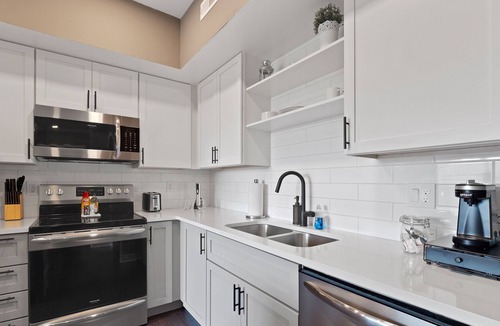 Ohio City Condo | 1 Bedroom Condo Minutes from Downtown B3